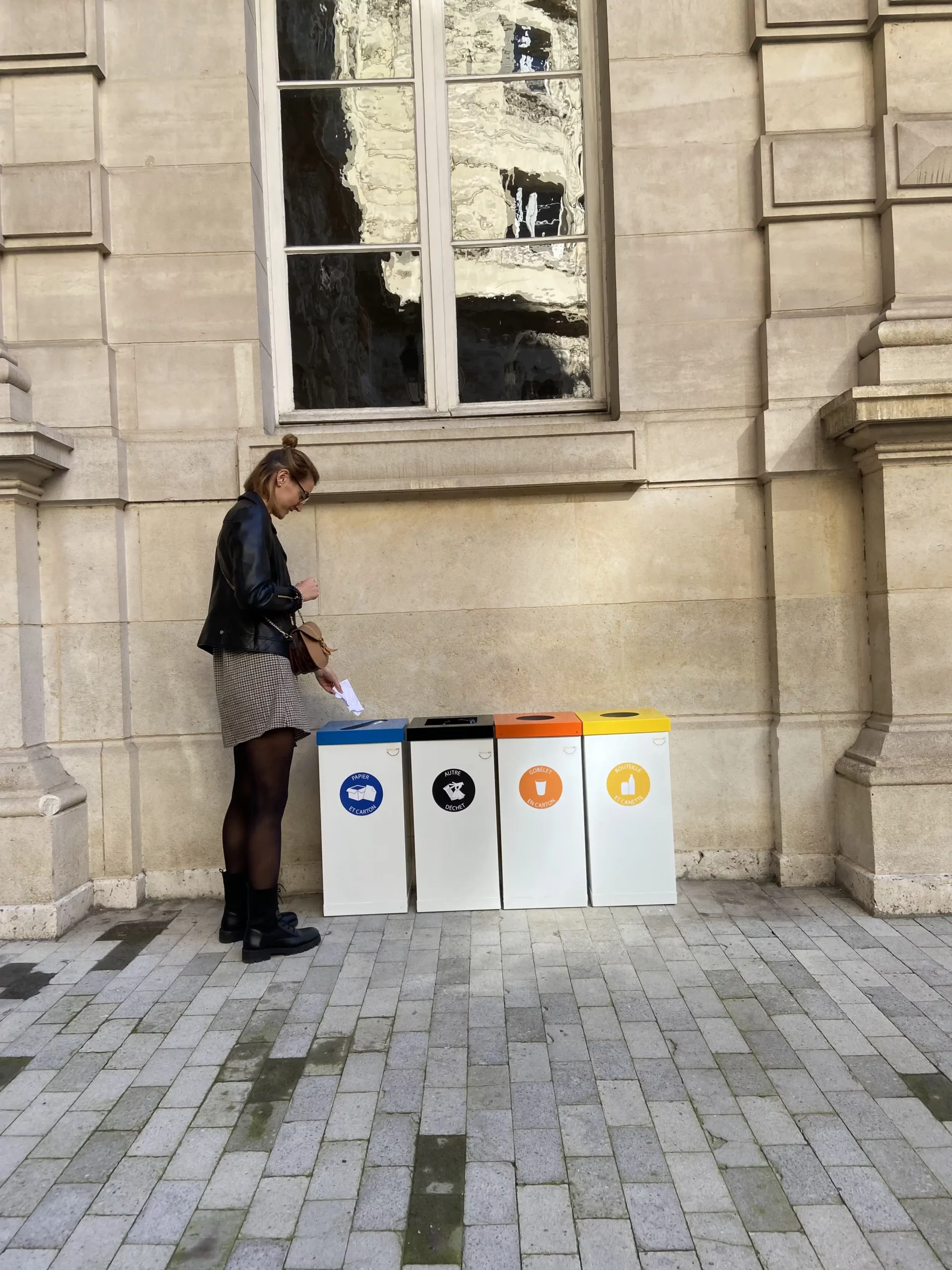 Recyclage et tri des déchets au bureau